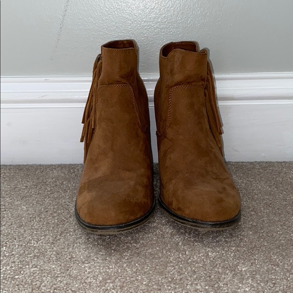 MIA chestnut suede booties with side frill - Picture 4 of 5